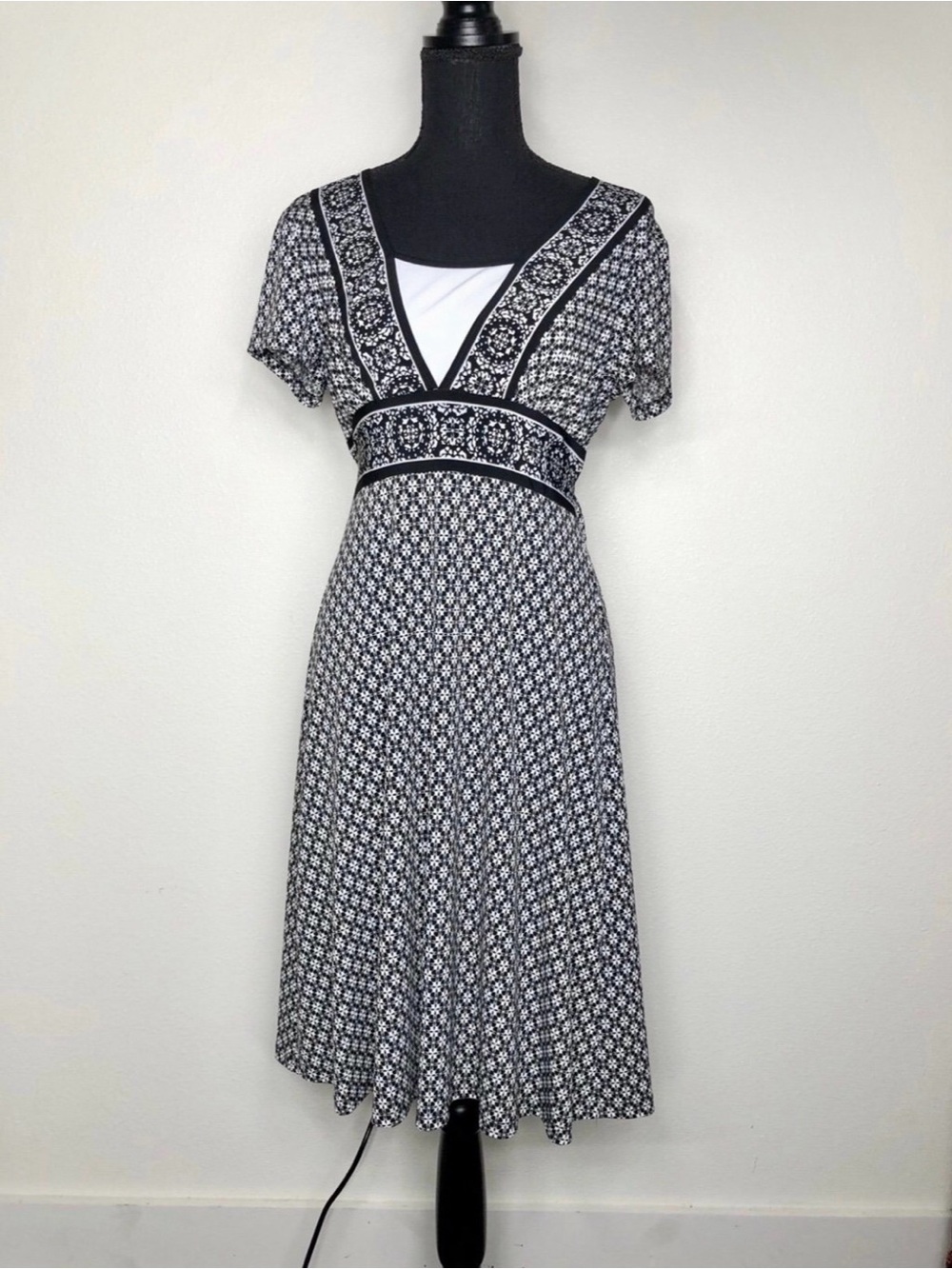 En Focus Studio Short Sleeve Geometric Print Fit and Flare Dress Petites